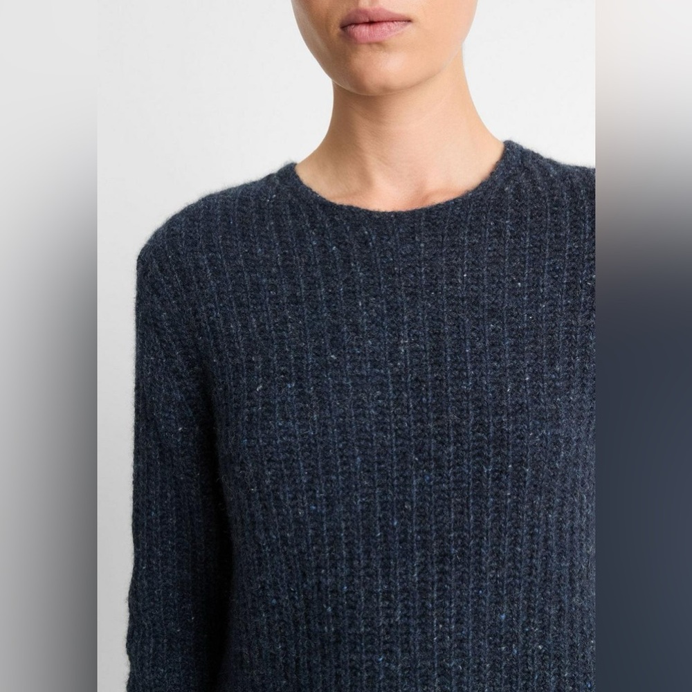 Vince Donegal Sweater ๐ - Picture 2 of 8